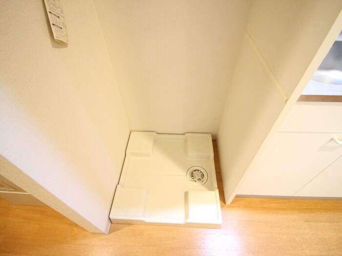 物件内観写真9　(洗濯機置場)