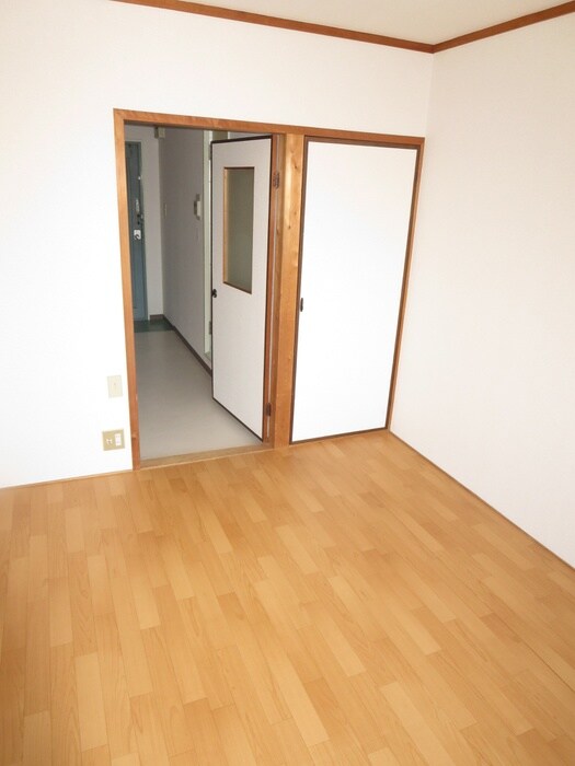 物件内観写真6　(居室)