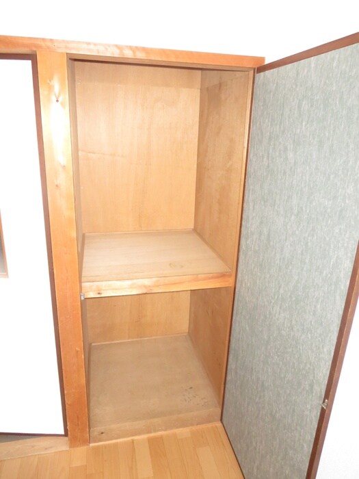 物件内観写真12　(収納)