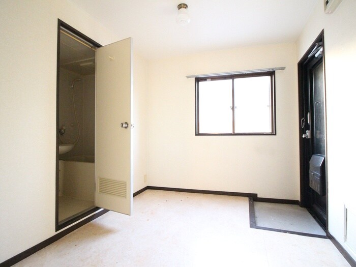 物件内観写真8　(居室)