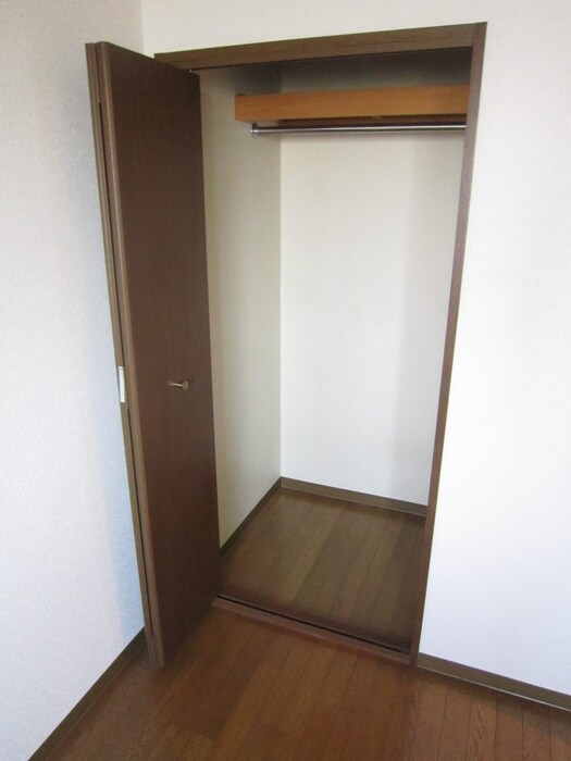 物件内観写真15　(収納)