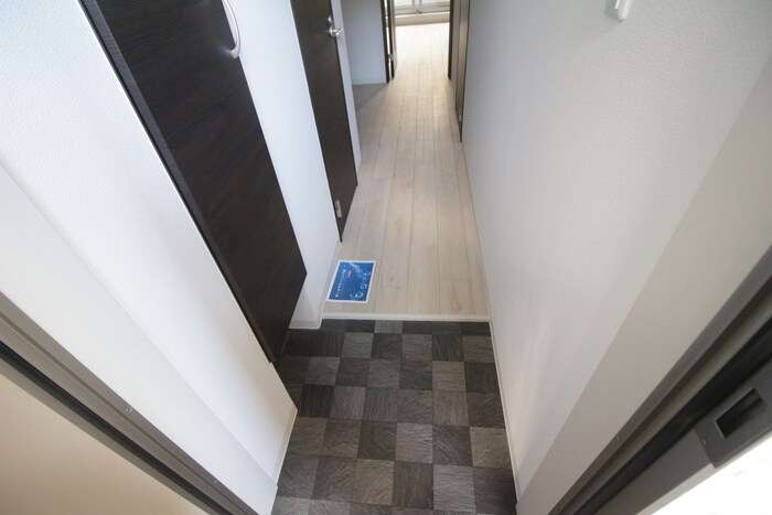 物件内観写真15　(玄関)