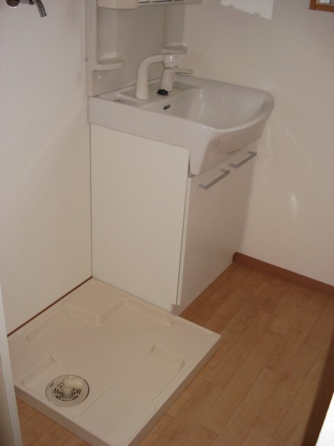 物件内観写真4　(洗面)