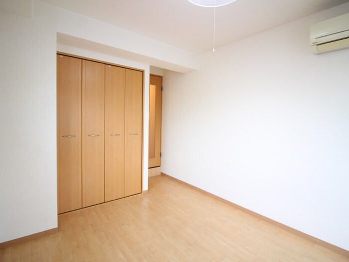 物件内観写真11　(居室)