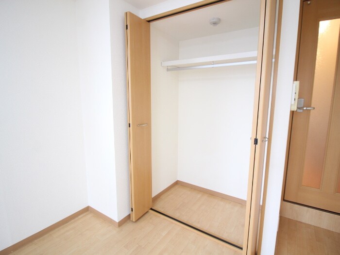 物件内観写真13　(収納)