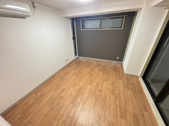 ロイヤルプラザ御幸町（４０４）の居室