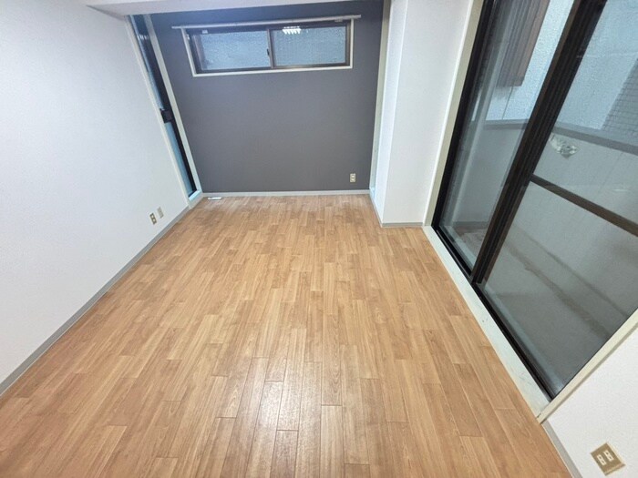 ロイヤルプラザ御幸町（４０４）の居室