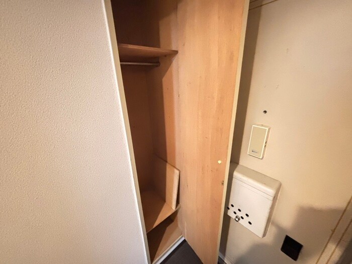 ロイヤルプラザ御幸町（４０４）の靴箱