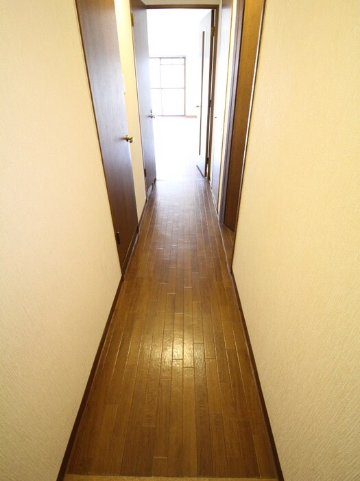 物件内観写真19　(廊下)