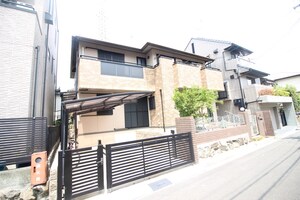 西冠町戸建て外観写真