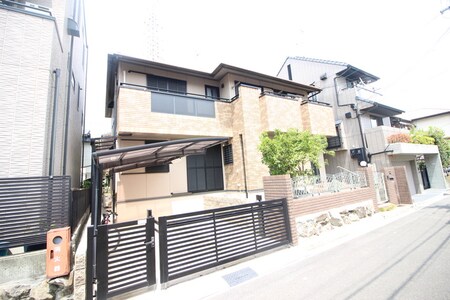 西冠町戸建て外観写真