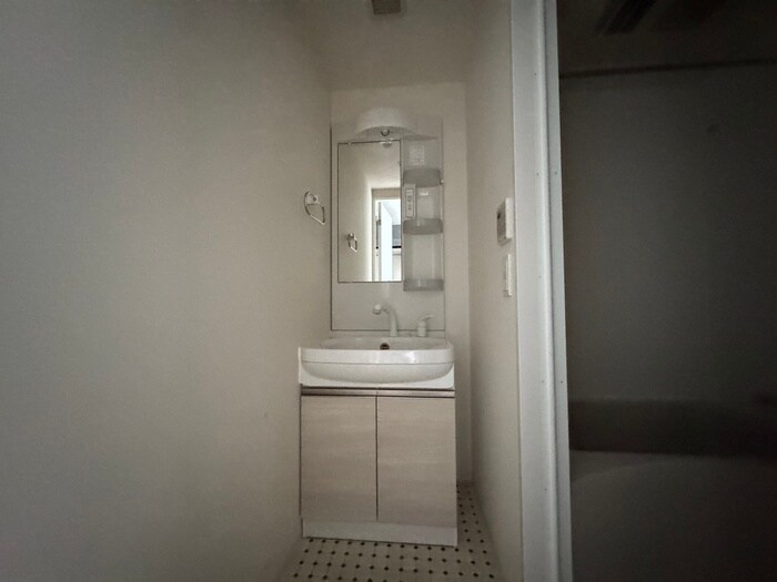 物件内観写真12　(洗面)