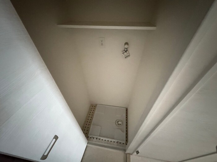 物件内観写真13　(洗濯機置場)