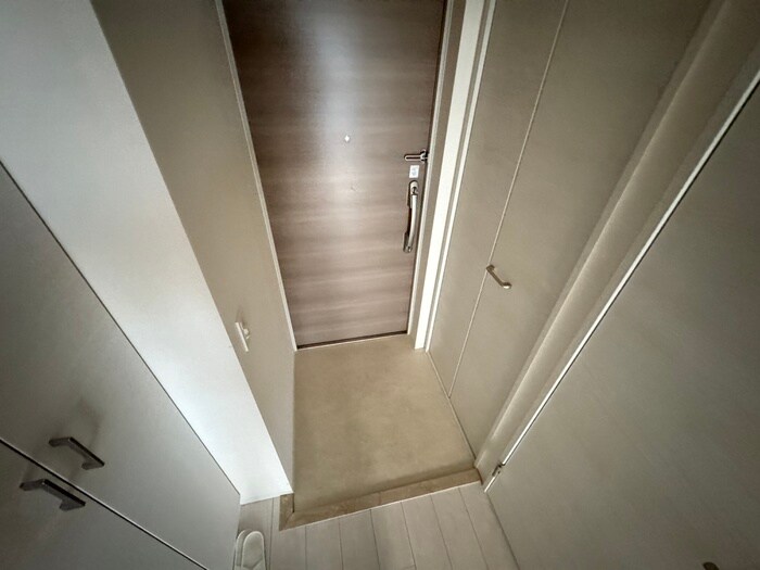 物件内観写真14　(玄関)