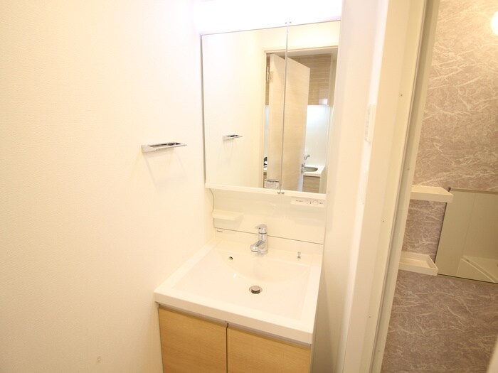 物件内観写真8　(洗面)