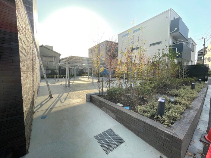 物件外観写真6　(駐輪場)