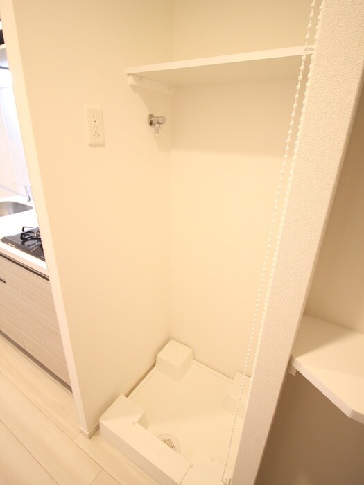 物件内観写真11　(洗濯機置場)