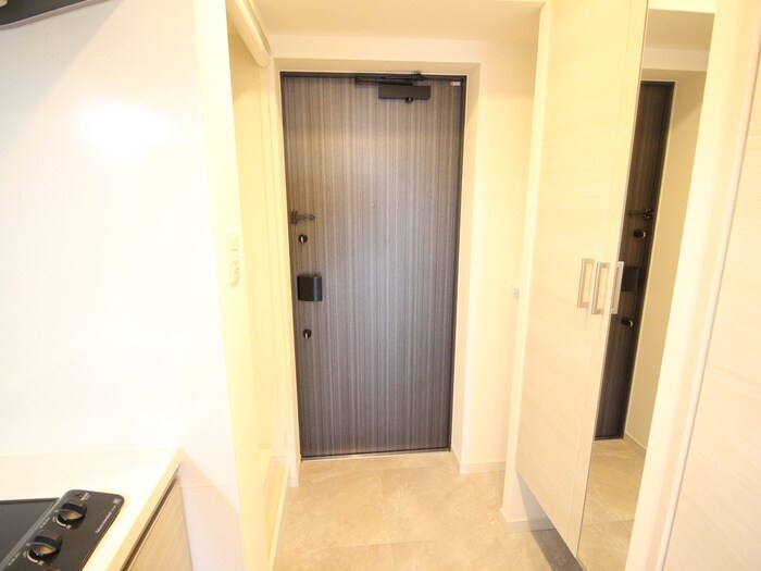 物件内観写真16　(玄関)