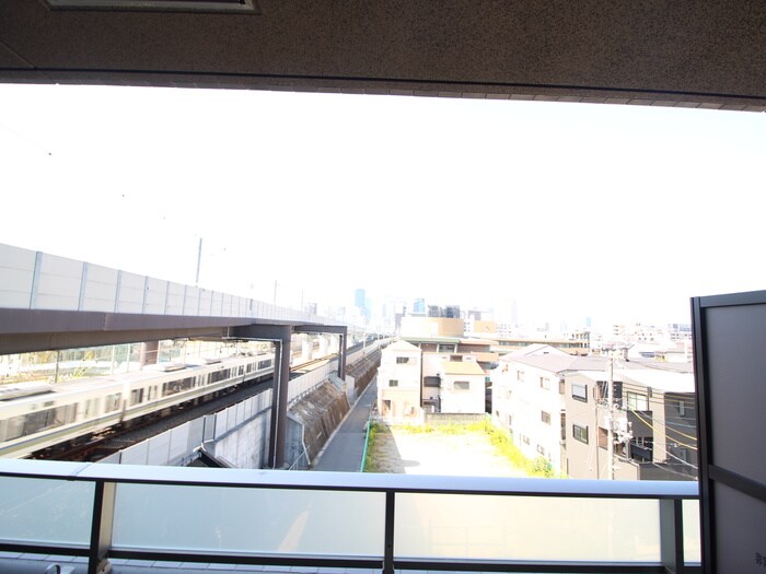 物件内観写真20　(室内からの展望)