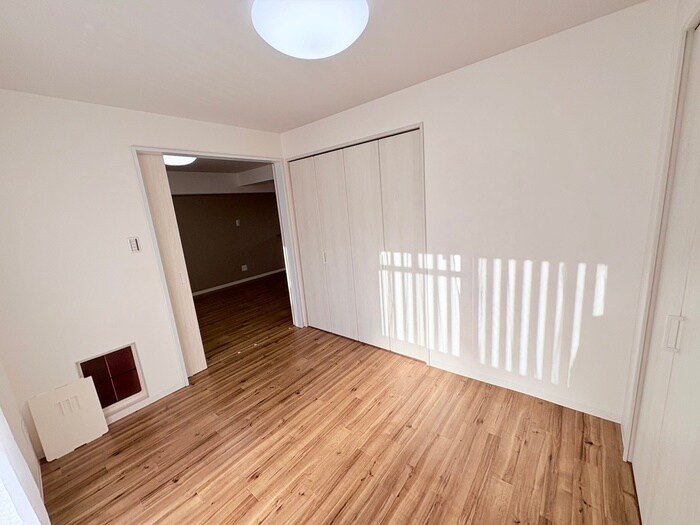 物件内観写真9　(居室)