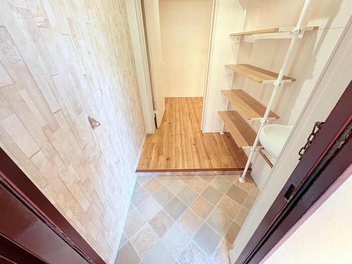 物件内観写真17　(玄関)