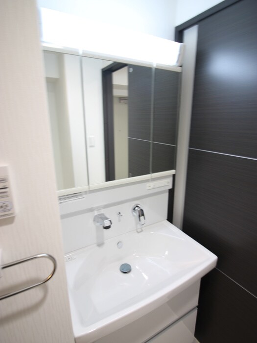 物件内観写真11　(洗面)