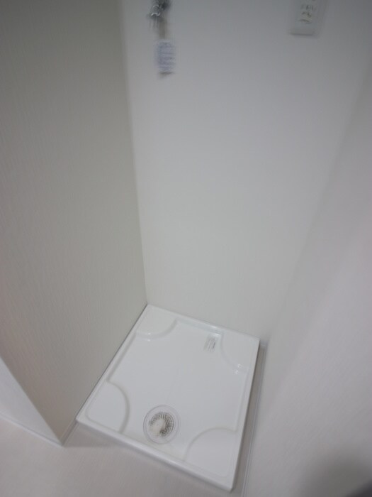 物件内観写真12　(洗濯機置場)