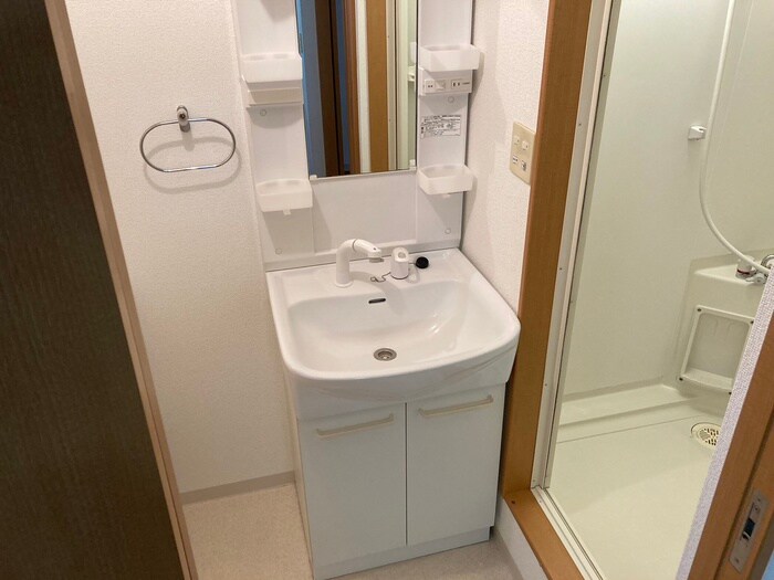 物件内観写真10　(洗面)