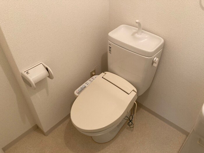 物件内観写真14　(トイレ)