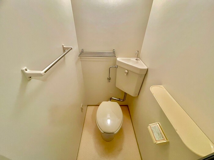 物件内観写真12　(トイレ)