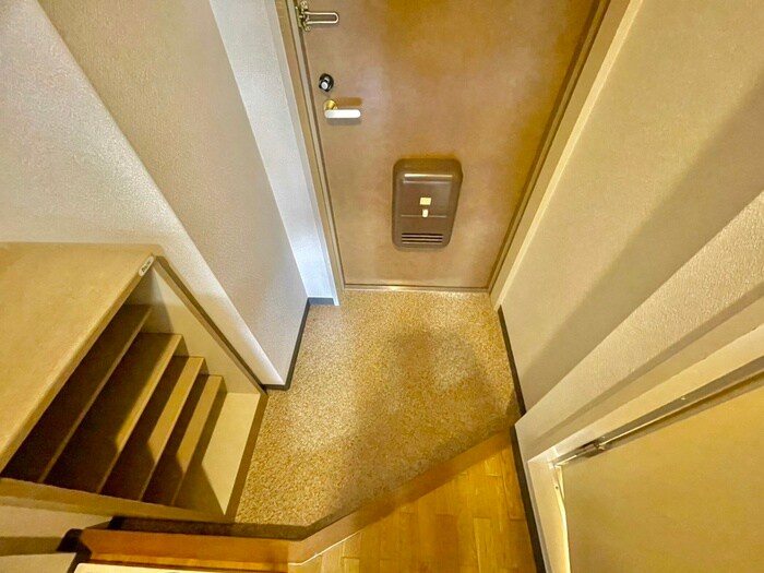 物件内観写真15　(玄関)