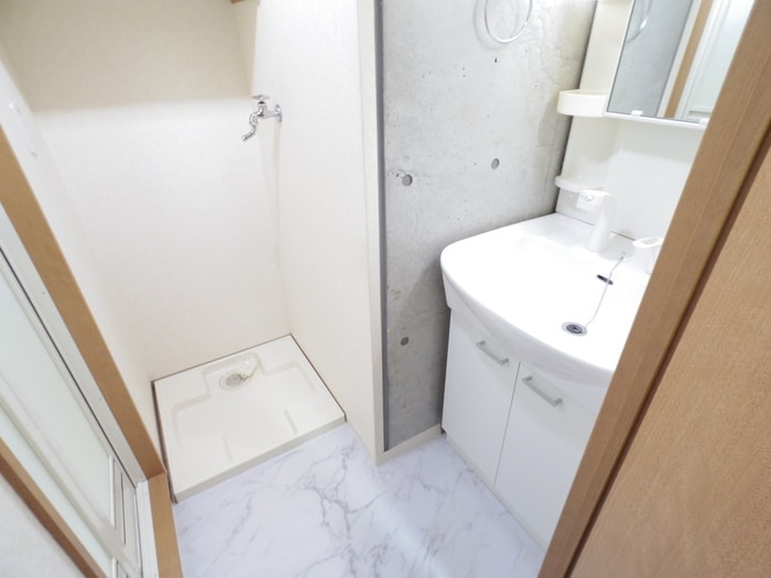 物件内観写真17　(洗濯機置場)