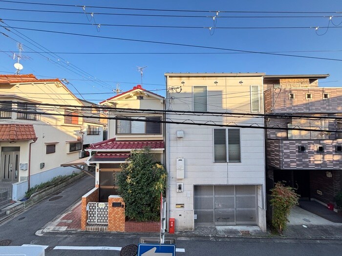 物件内観写真14　(室内からの展望)