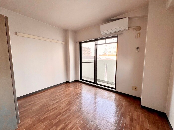 物件内観写真7　(居室)