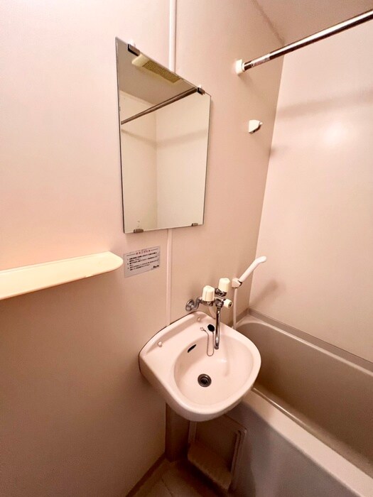 物件内観写真13　(洗面)