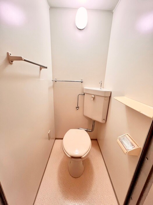 物件内観写真14　(トイレ)