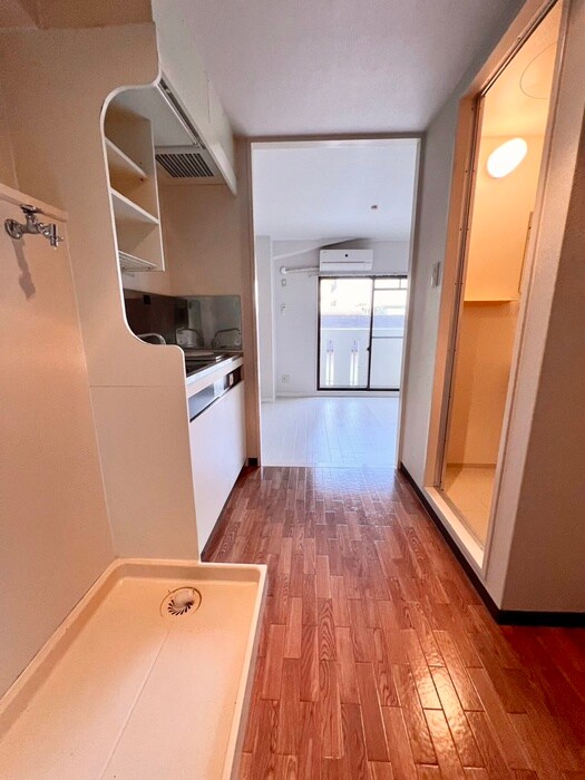 物件内観写真18　(廊下)