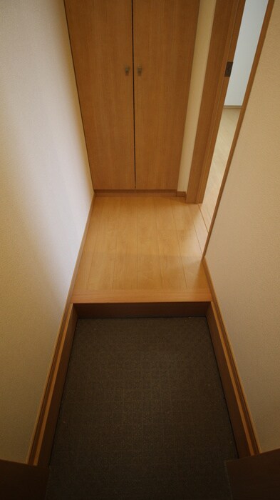 物件内観写真7　(玄関)