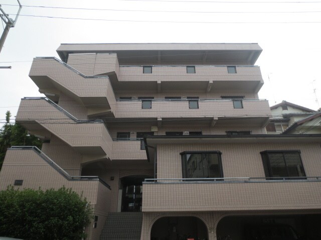 ウェストサイド緑地の物件外観写真