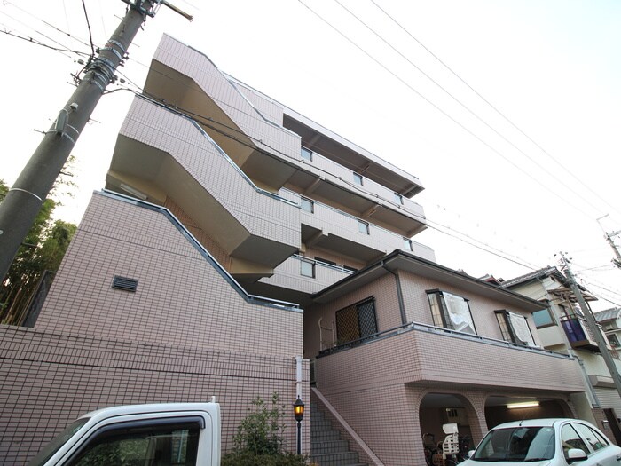 ウェストサイド緑地の物件外観写真