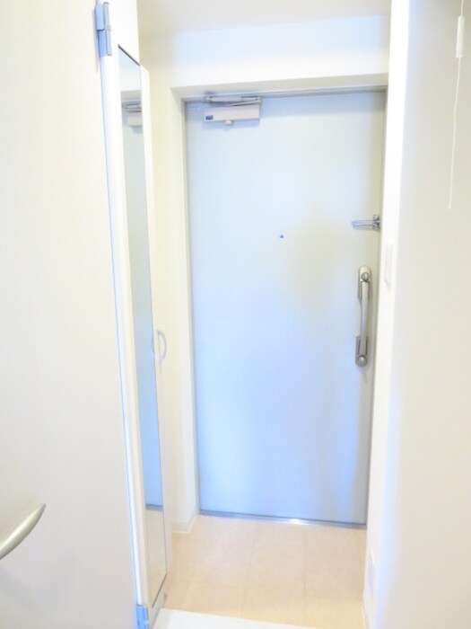 物件内観写真14　(玄関)