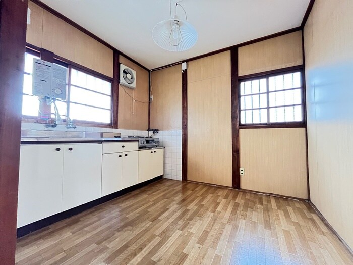 物件内観写真11　(廊下)