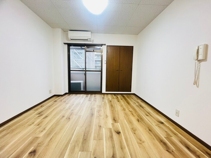 物件内観写真8　(居室)