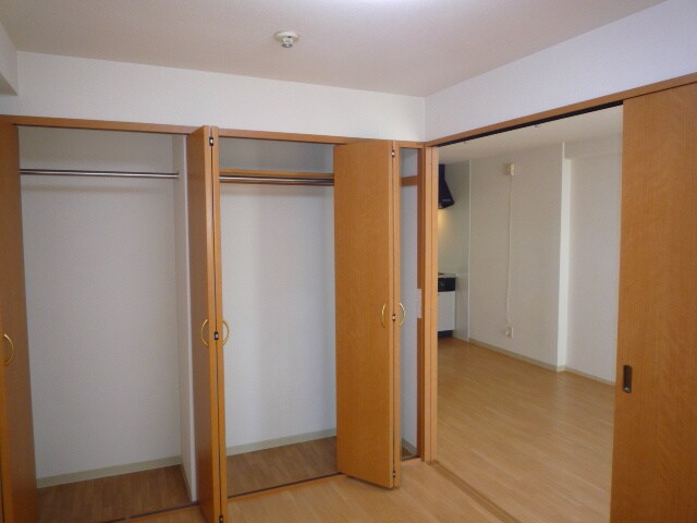 物件内観写真10　(収納)