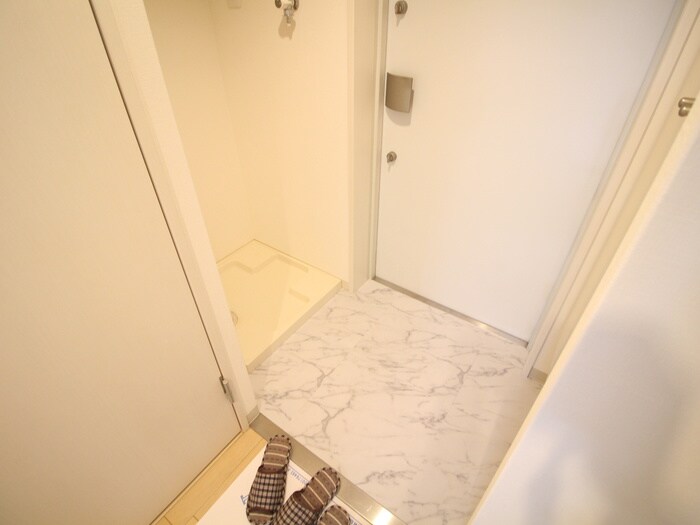 物件内観写真17　(洗濯機置場)