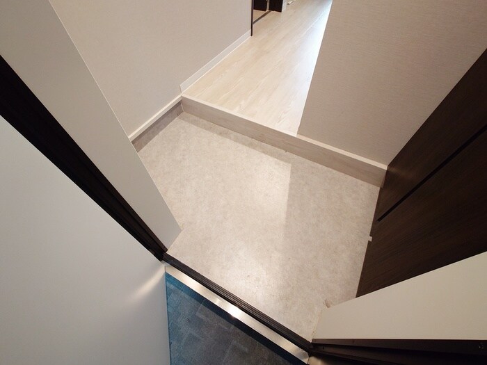 物件内観写真14　(玄関)