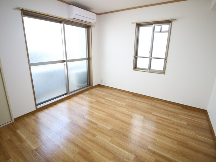 物件内観写真12　(居室)