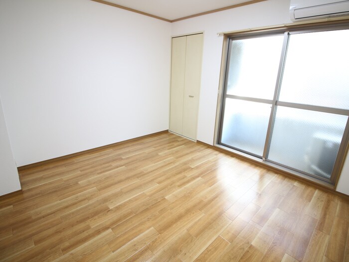 物件内観写真13　(居室)