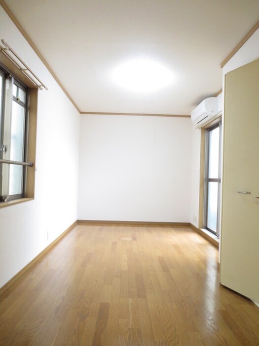 物件内観写真13　(居室)