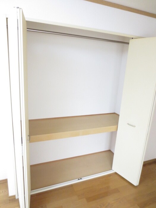 物件内観写真16　(収納)